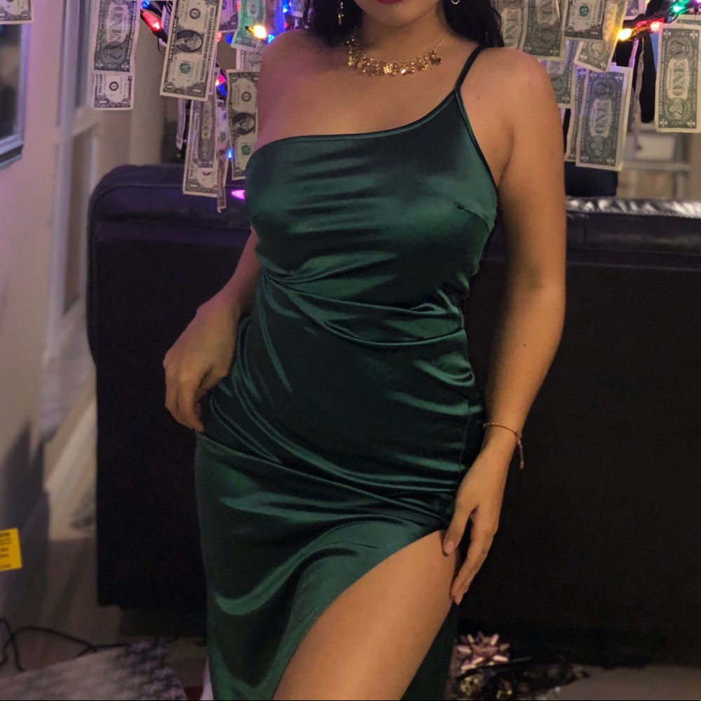 COPY - green one strap slit dress💚